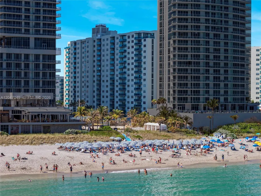 4001 S Ocean Dr #11M Hollywood, FL 33019