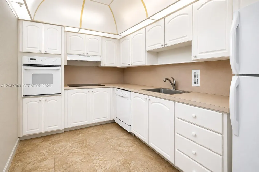 4001 S Ocean Dr #11M Hollywood, FL 33019
