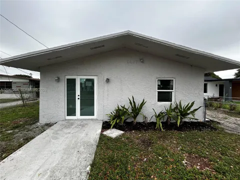 4429 SW 21st St #Front