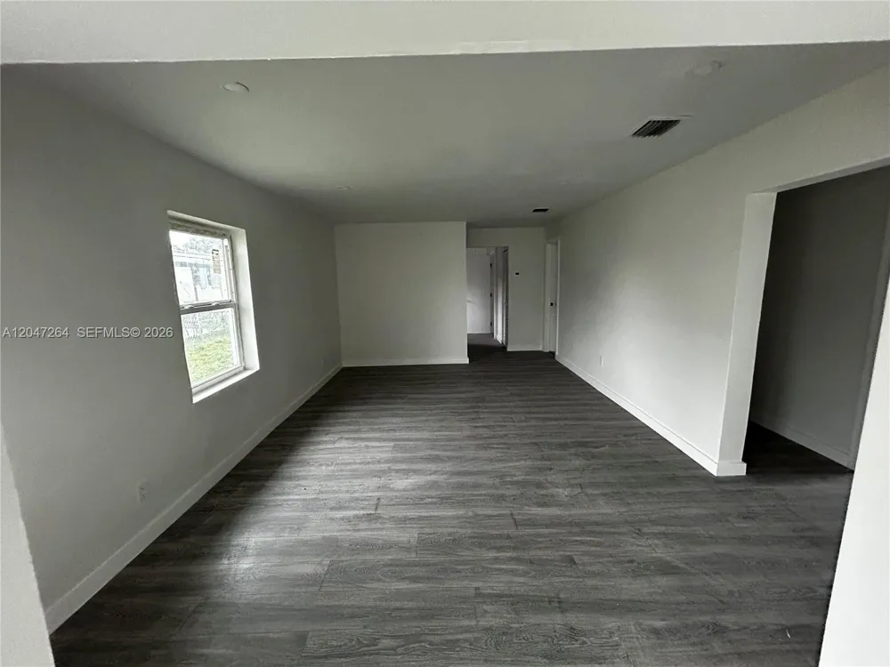 4429 SW 21st St #Front West Park, FL 33023