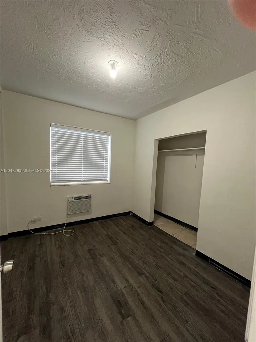 733 NW 4th Ave Miami, FL 33136