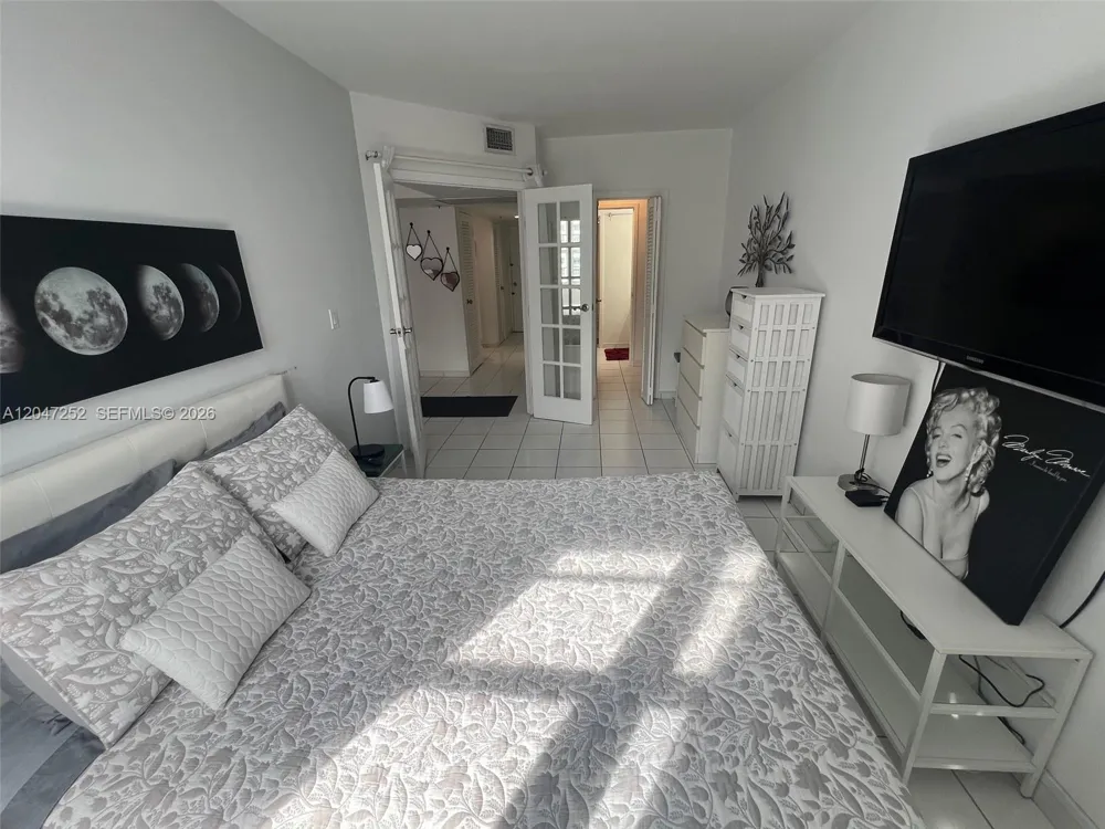 100 Lincoln Rd #1126 Miami Beach, FL 33139