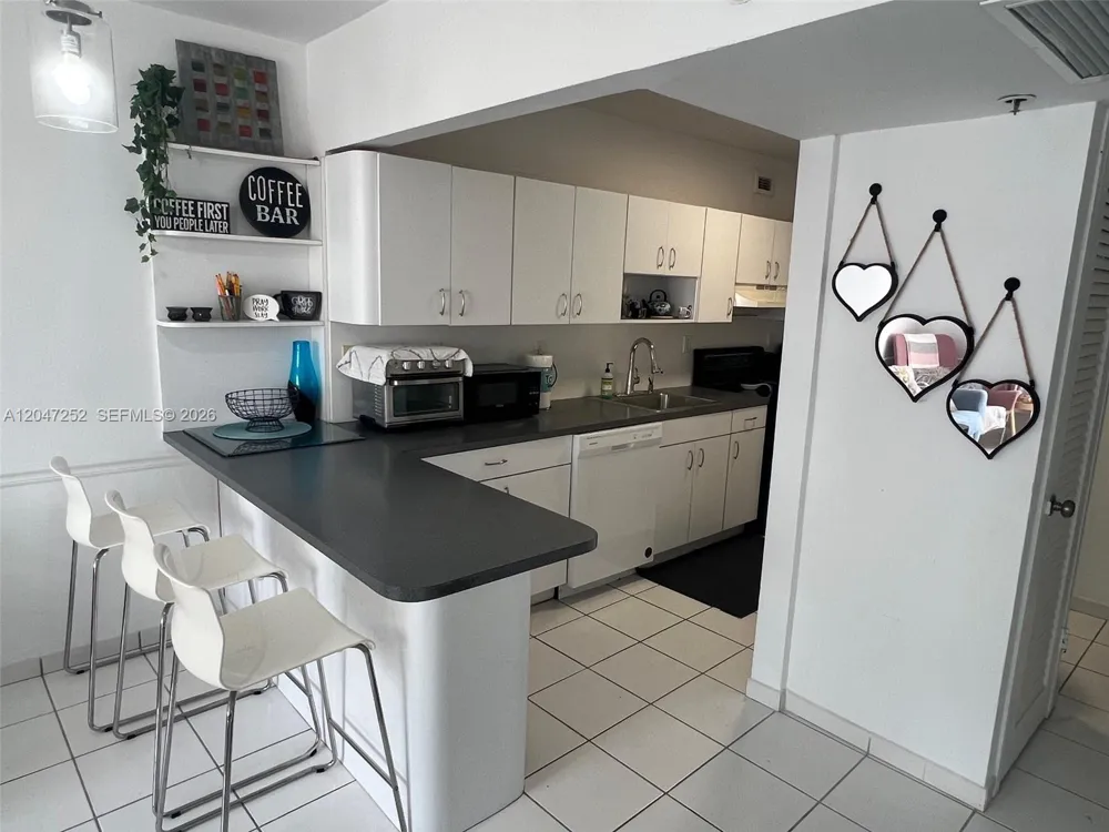 100 Lincoln Rd #1126 Miami Beach, FL 33139