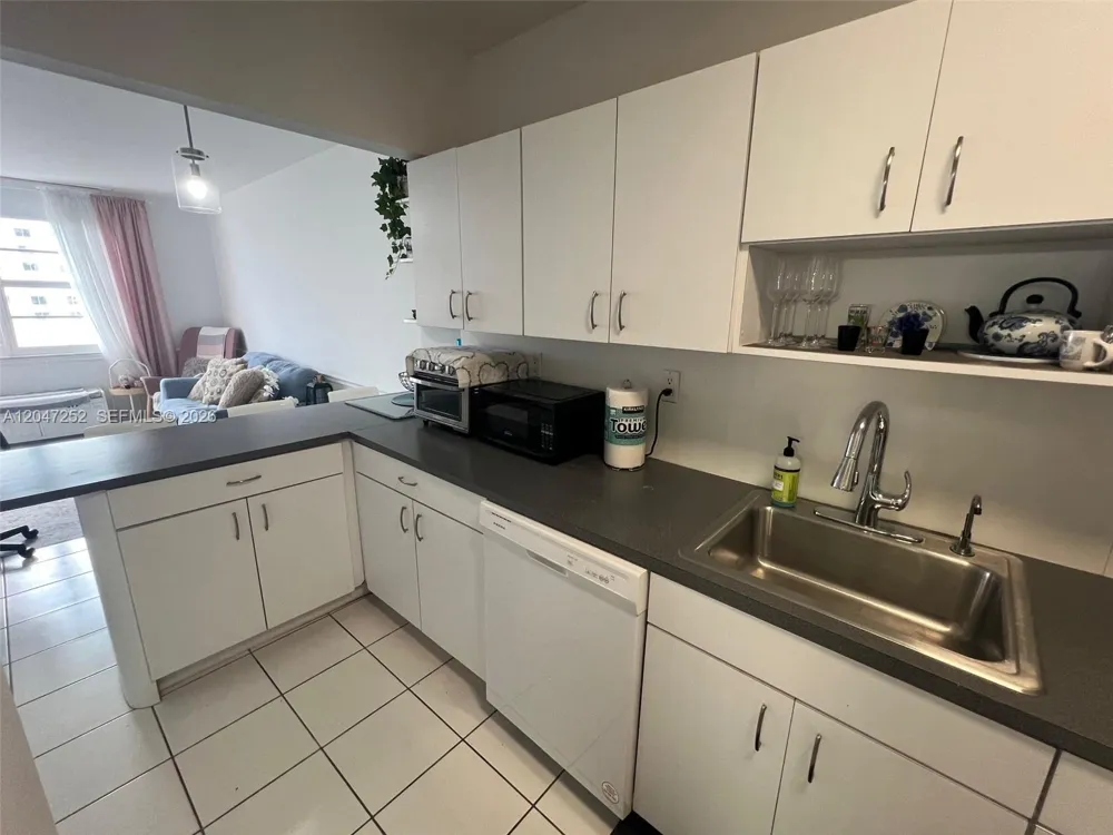 100 Lincoln Rd #1126 Miami Beach, FL 33139