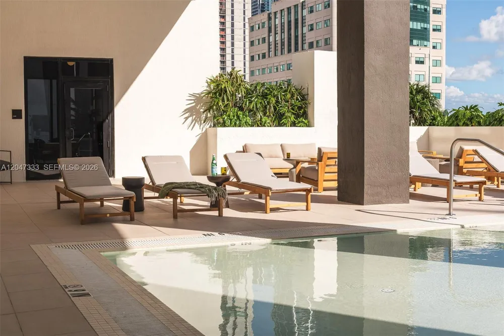 225 Miami Ave #3412 Miami, FL 33128