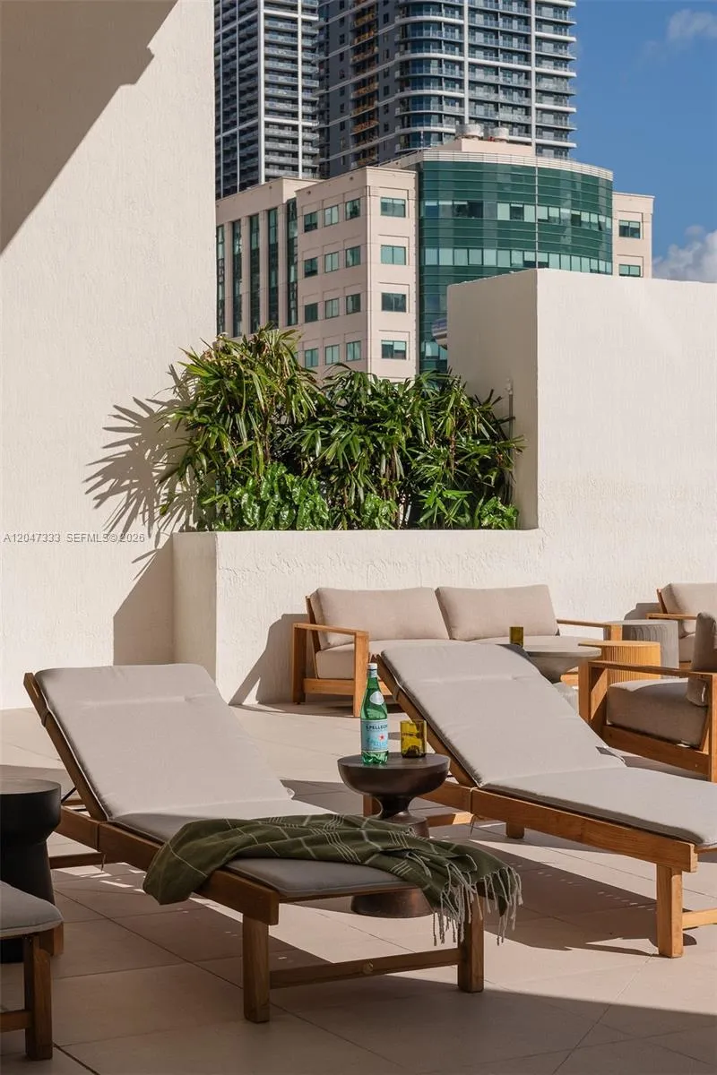 225 Miami Ave #3412 Miami, FL 33128