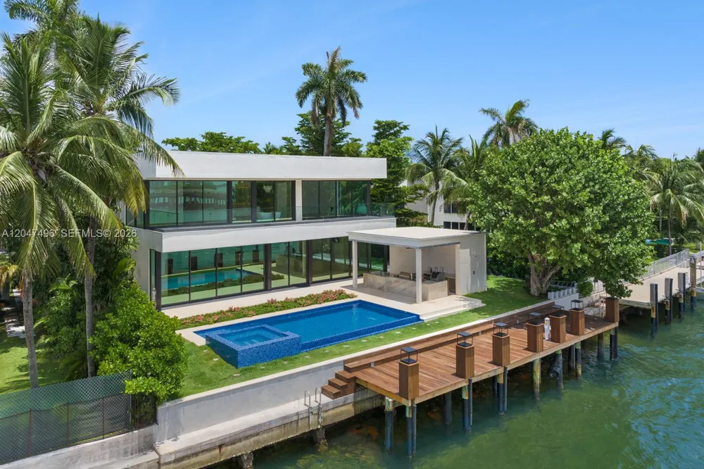 9720 W Broadview Dr Bay Harbor Islands, FL 33154