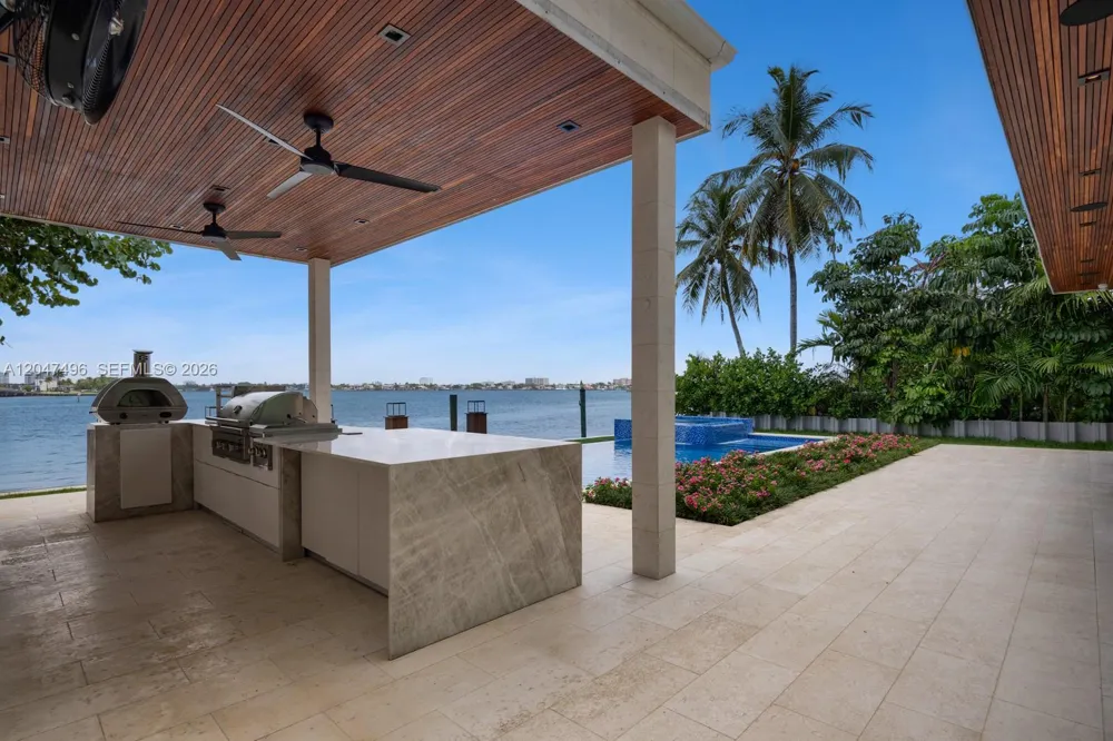 9720 W Broadview Dr Bay Harbor Islands, FL 33154