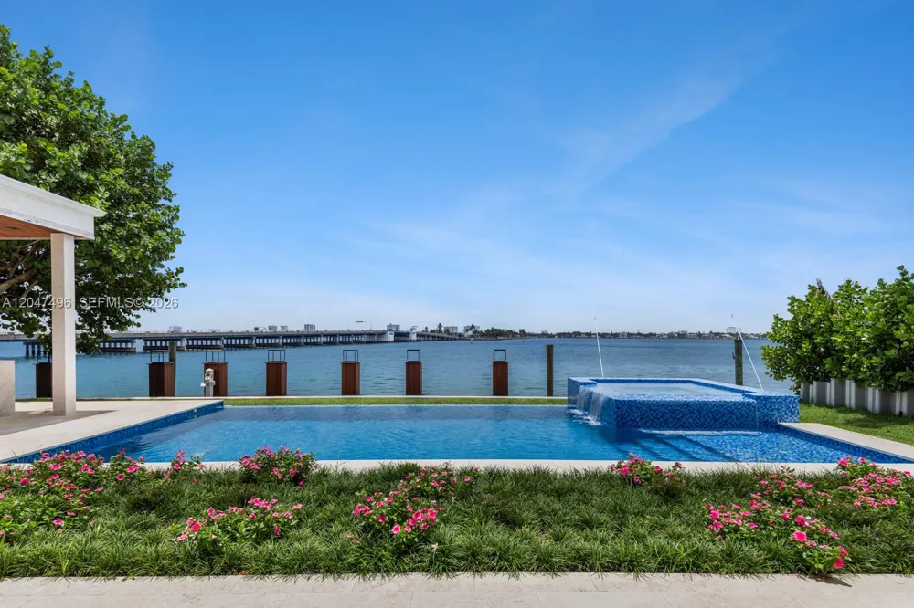 9720 W Broadview Dr Bay Harbor Islands, FL 33154