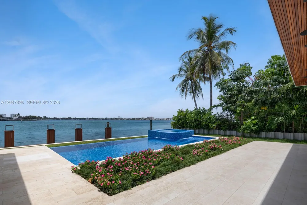 9720 W Broadview Dr Bay Harbor Islands, FL 33154