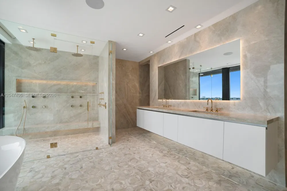 9720 W Broadview Dr Bay Harbor Islands, FL 33154