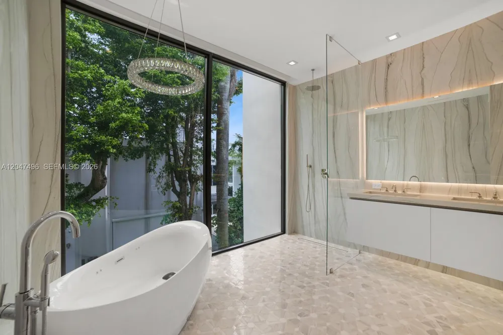9720 W Broadview Dr Bay Harbor Islands, FL 33154