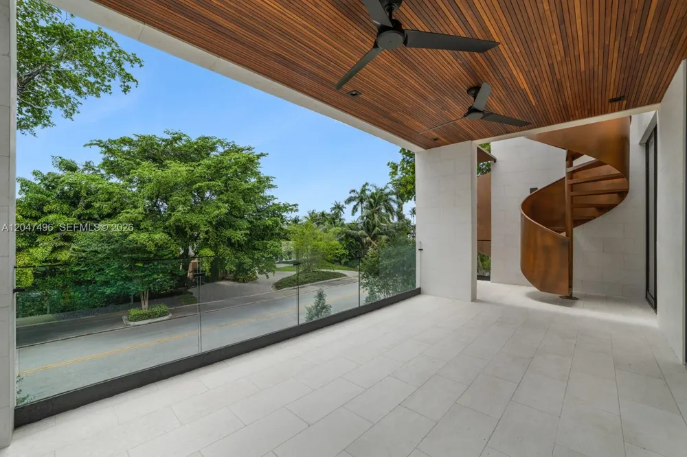 9720 W Broadview Dr Bay Harbor Islands, FL 33154