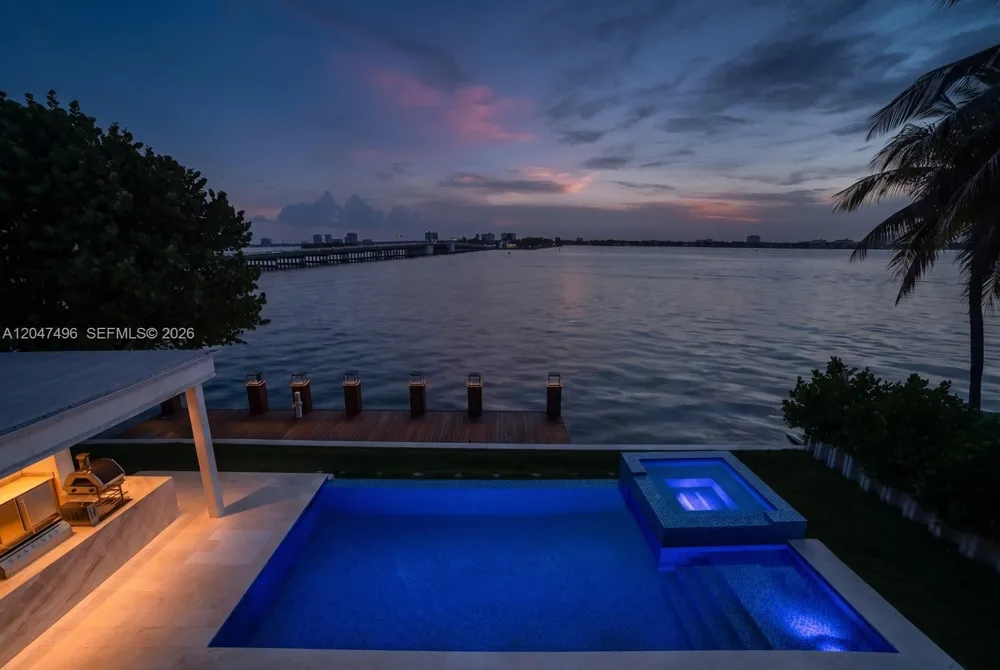 9720 W Broadview Dr Bay Harbor Islands, FL 33154