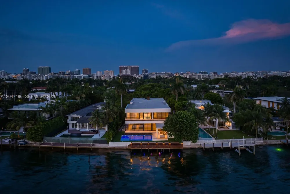 9720 W Broadview Dr Bay Harbor Islands, FL 33154