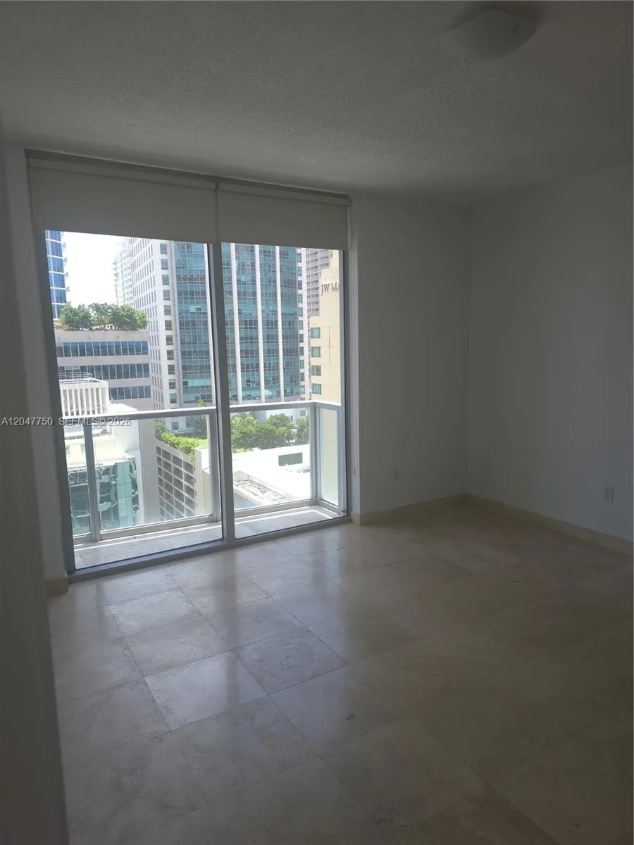 1060 Brickell Ave #1701 Miami, FL 33131
