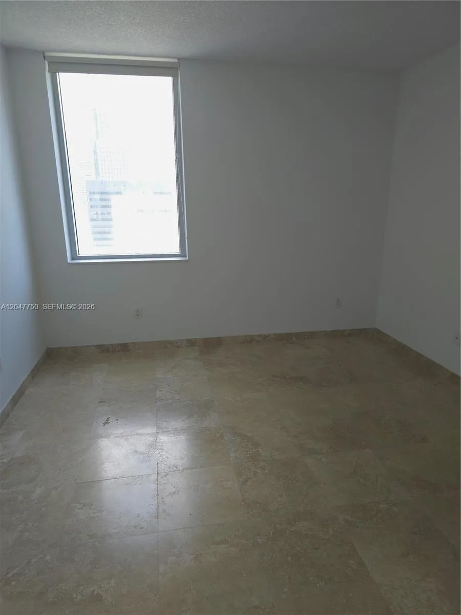 1060 Brickell Ave #1701 Miami, FL 33131