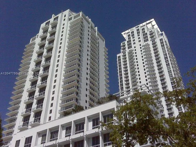 1060 Brickell Ave #1701 Miami, FL 33131