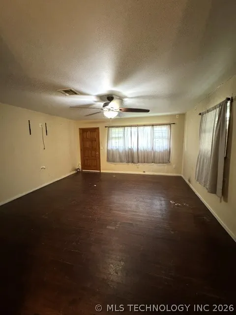 609 Hyden Stratford, OK 74872