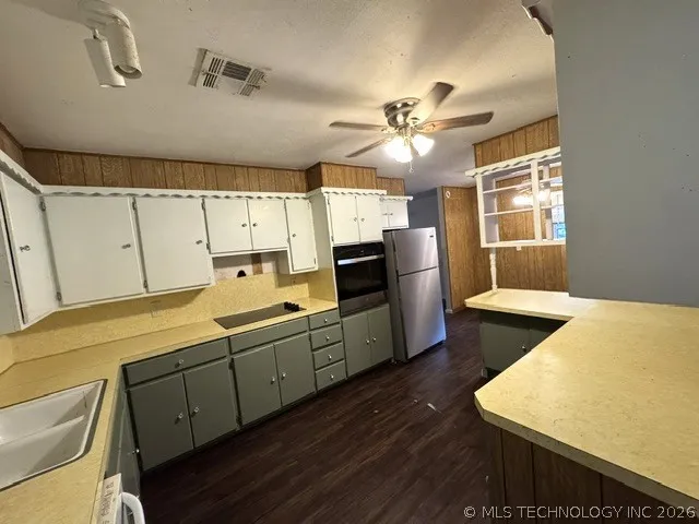 609 Hyden Stratford, OK 74872