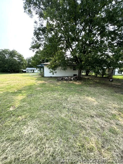 609 Hyden Stratford, OK 74872