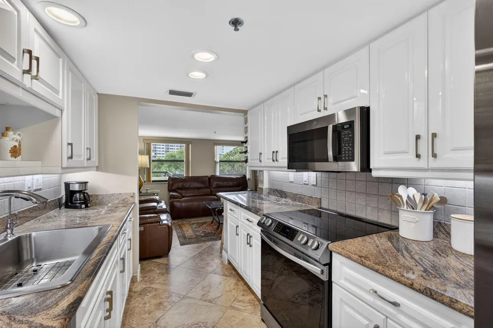 364 Golfview Road #506 North Palm Beach, FL 33408