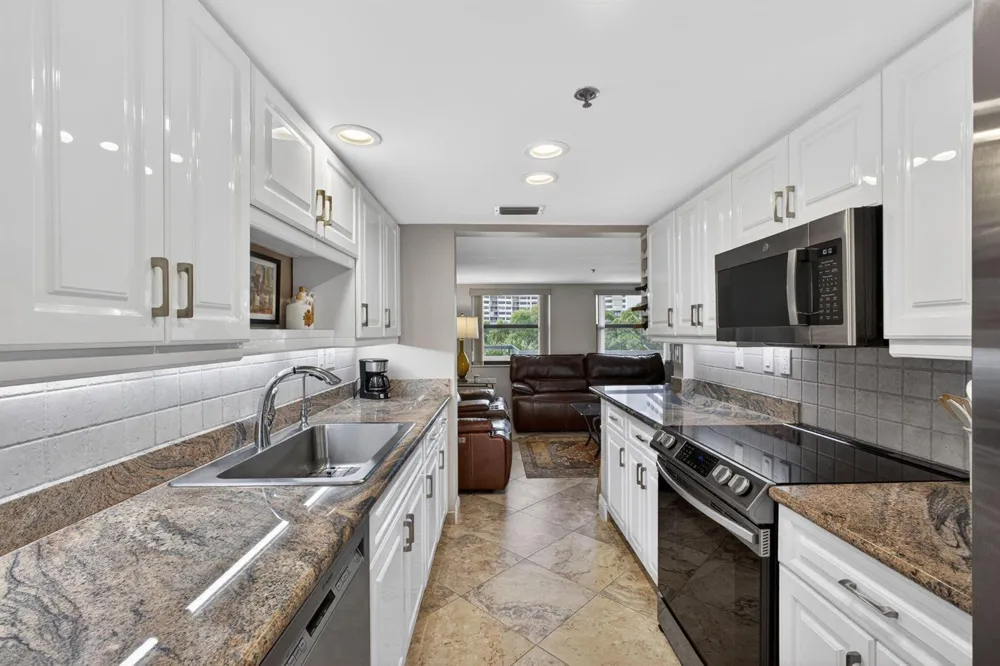 364 Golfview Road #506 North Palm Beach, FL 33408