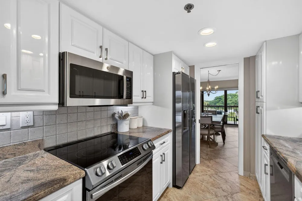 364 Golfview Road #506 North Palm Beach, FL 33408