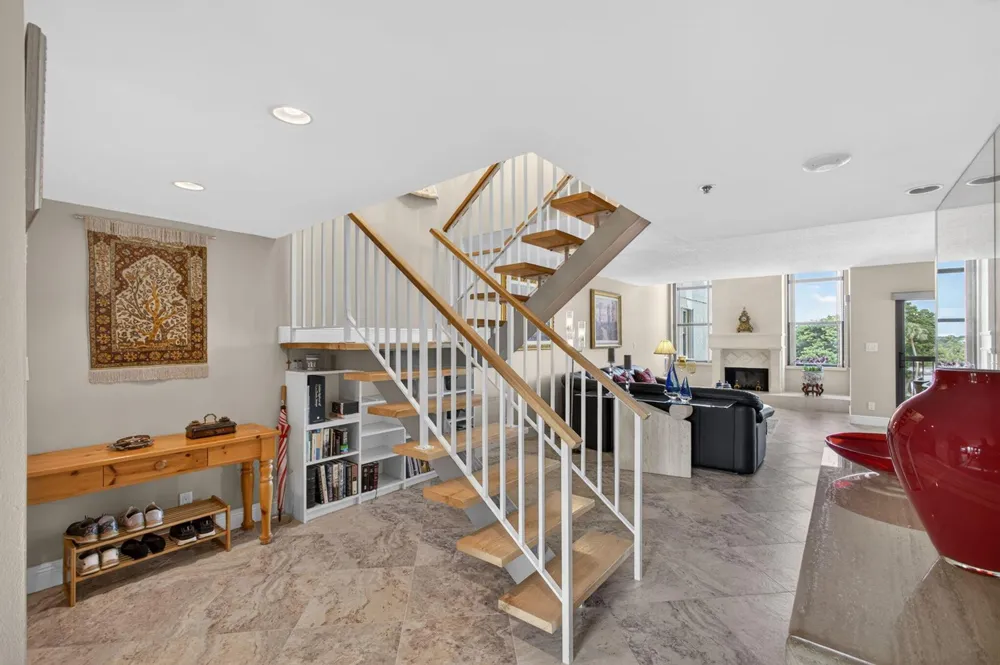 364 Golfview Road #506 North Palm Beach, FL 33408