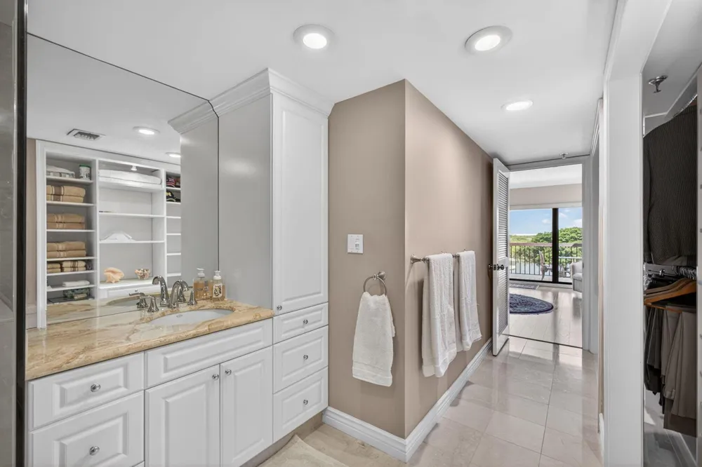 364 Golfview Road #506 North Palm Beach, FL 33408