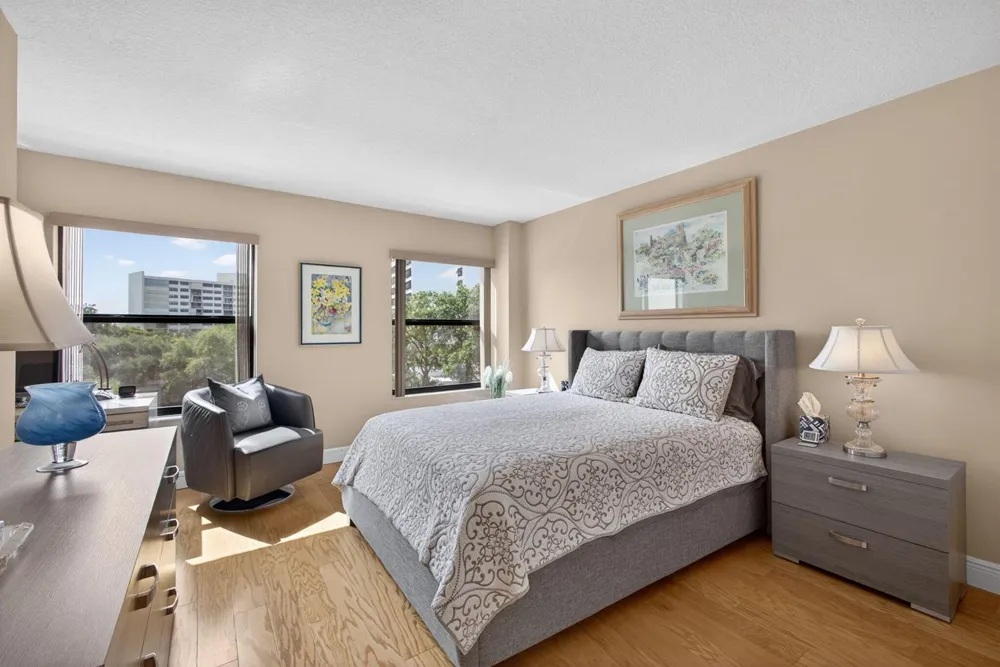 364 Golfview Road #506 North Palm Beach, FL 33408