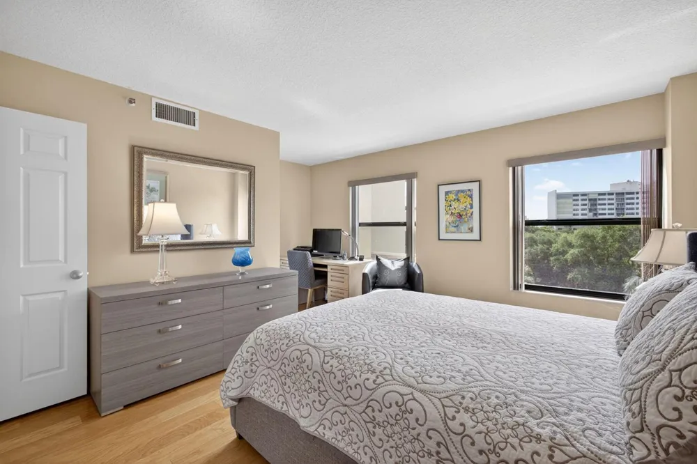 364 Golfview Road #506 North Palm Beach, FL 33408