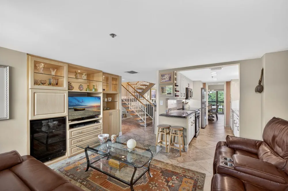 364 Golfview Road #506 North Palm Beach, FL 33408