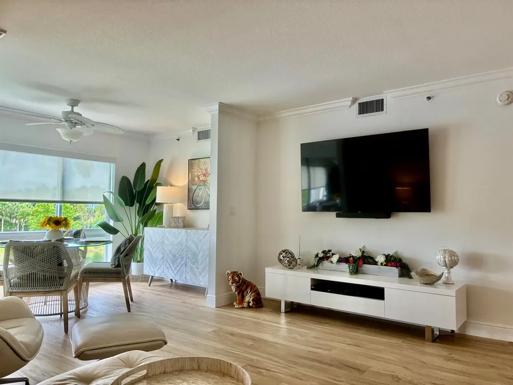 5778 Crystal Shores Drive #303 Boynton Beach, FL 33437