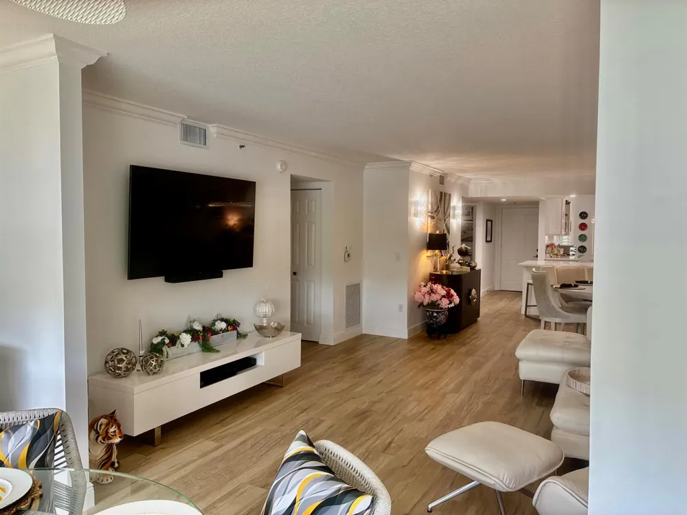 5778 Crystal Shores Drive #303 Boynton Beach, FL 33437