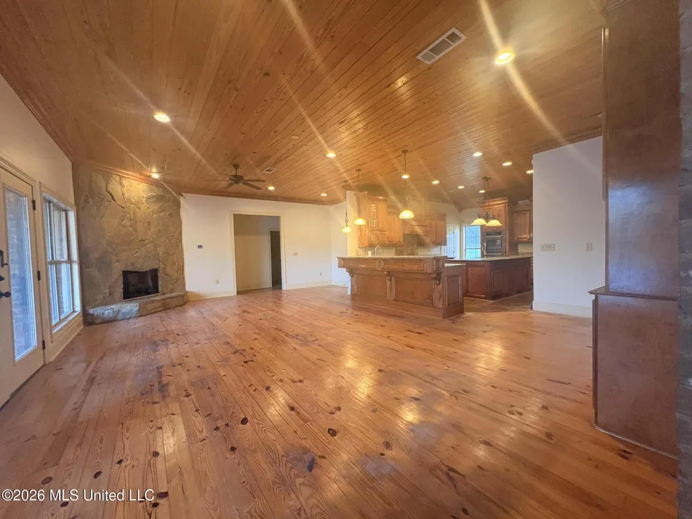 337 J C Prestage Road Pelahatchie, MS 39145