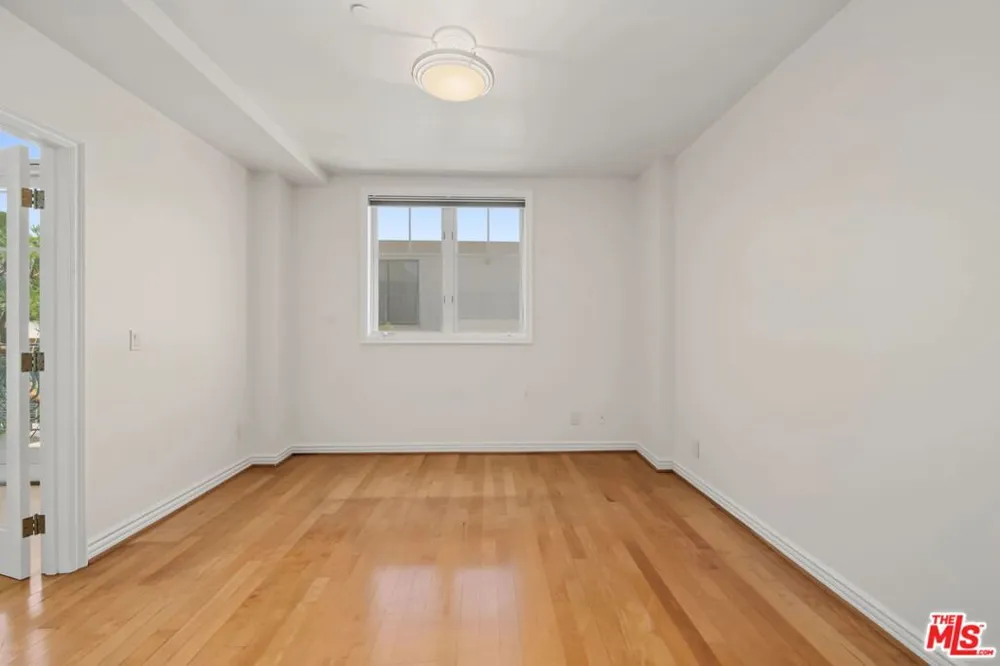 430 Oakhurst Drive #PH406 Beverly Hills, CA 90210