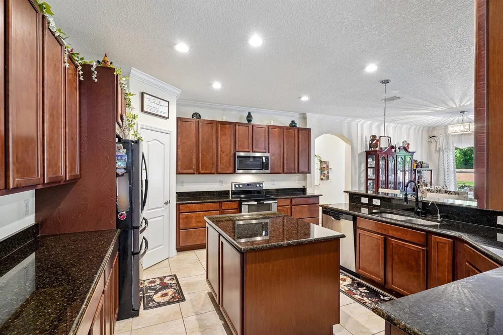 17407 Bella Nova Drive Orlando, FL 32820