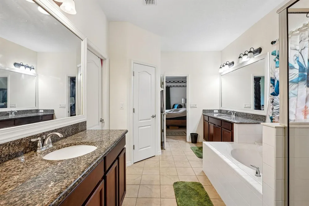 17407 Bella Nova Drive Orlando, FL 32820