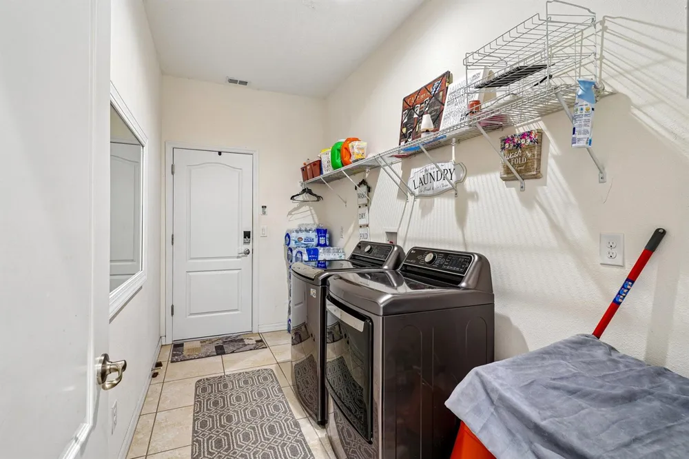17407 Bella Nova Drive Orlando, FL 32820