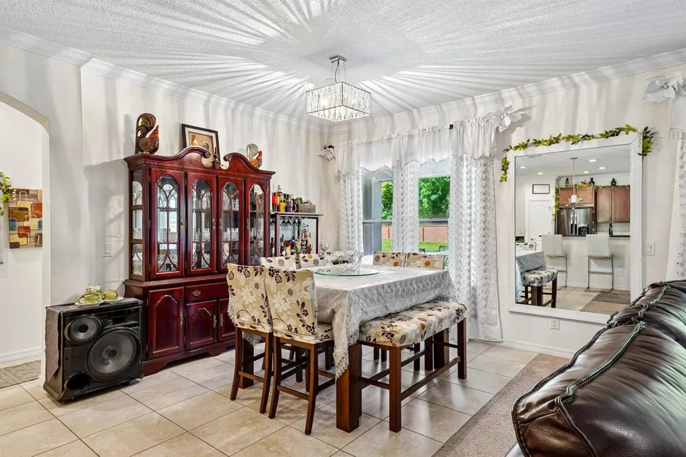 17407 Bella Nova Drive Orlando, FL 32820