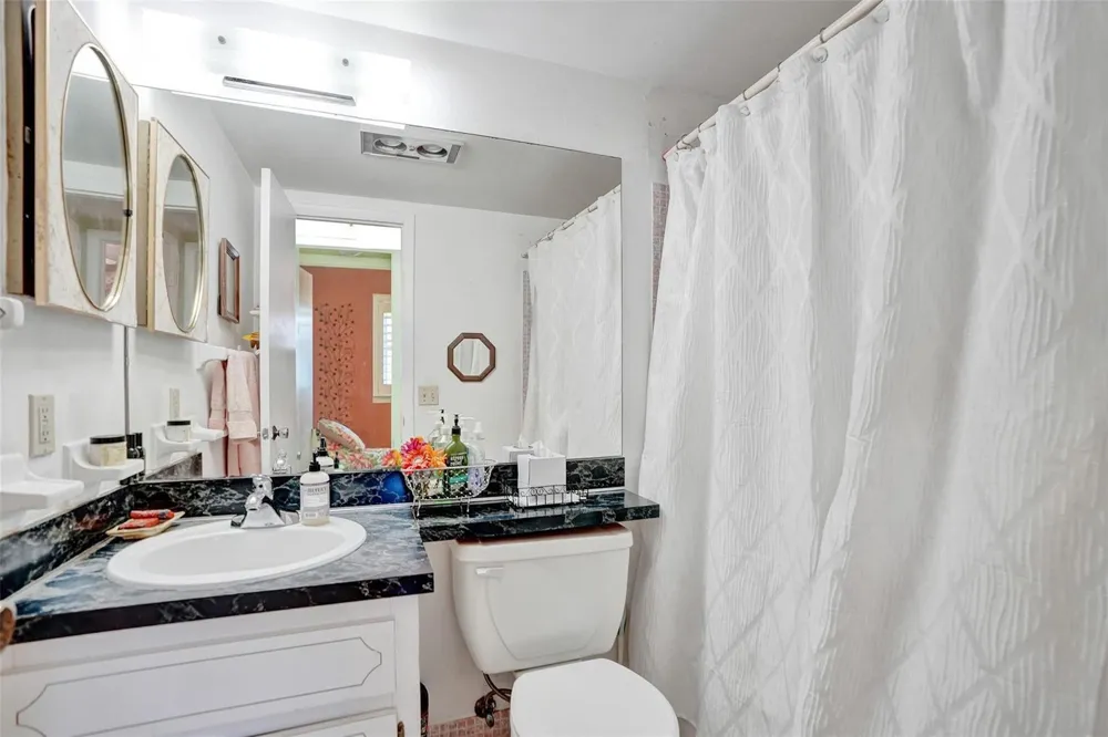 1461 S Ocean Boulevard #303 Lauderdale By The Sea, FL 33062