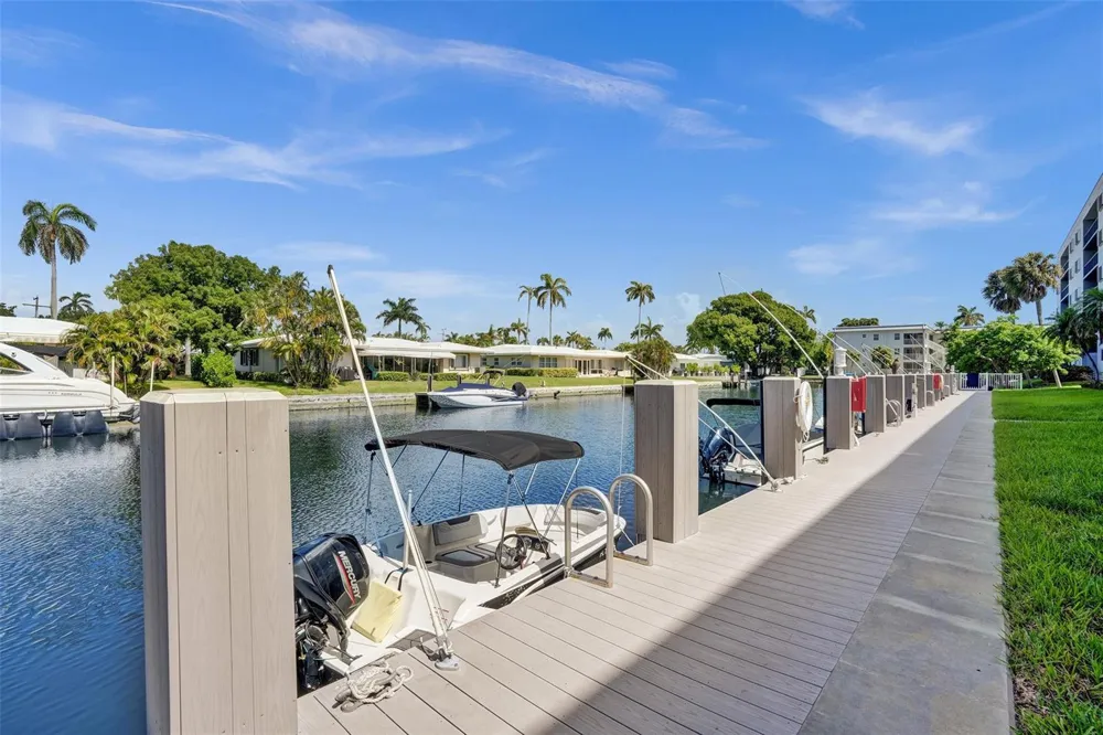 1461 S Ocean Boulevard #303 Lauderdale By The Sea, FL 33062