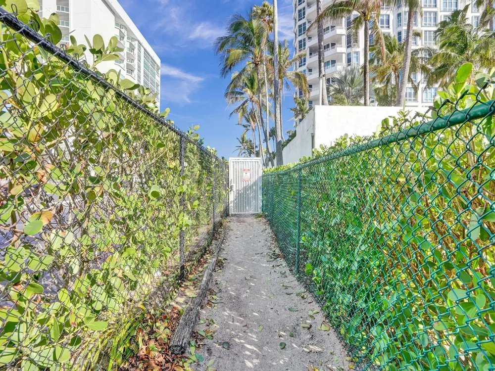 1461 S Ocean Boulevard #303 Lauderdale By The Sea, FL 33062