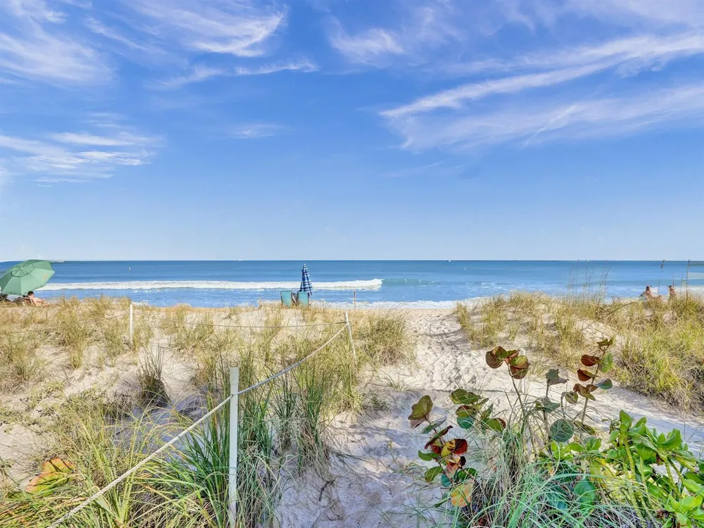 1461 S Ocean Boulevard #303 Lauderdale By The Sea, FL 33062