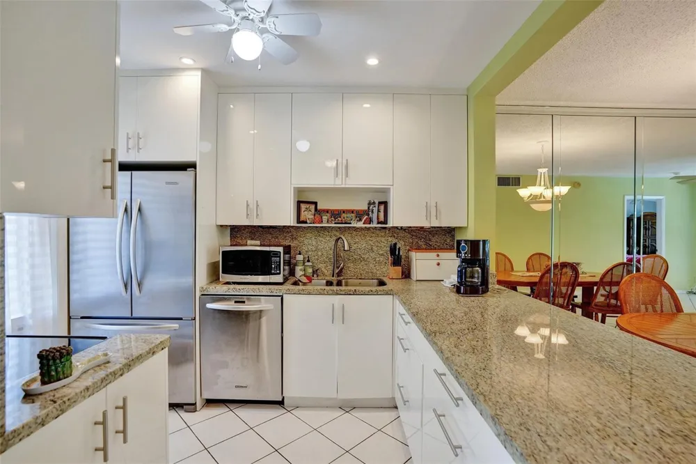 1461 S Ocean Boulevard #303 Lauderdale By The Sea, FL 33062