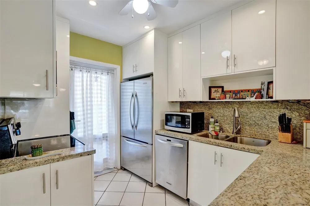 1461 S Ocean Boulevard #303 Lauderdale By The Sea, FL 33062