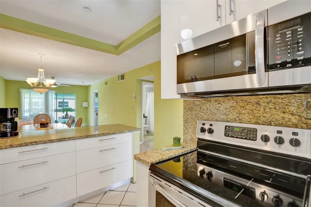 1461 S Ocean Boulevard #303 Lauderdale By The Sea, FL 33062
