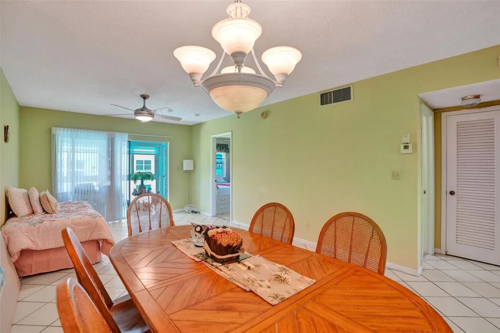 1461 S Ocean Boulevard #303 Lauderdale By The Sea, FL 33062