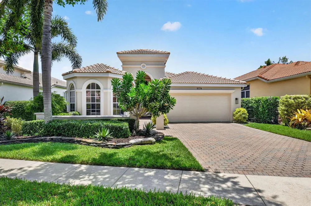 9774 Via Elegante Wellington, FL 33411